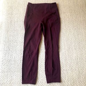 Lululemon time to sweat crop 23 inch size 6 in Cassis